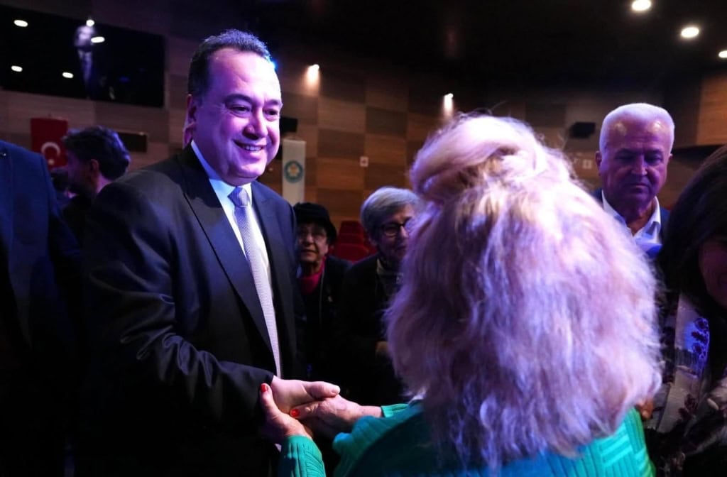 Manisa'da 8 Mart Dünya Kadınlar Günü Etkinliklerinde Kadınların Gücü ve Dayanışması Vurgulandı