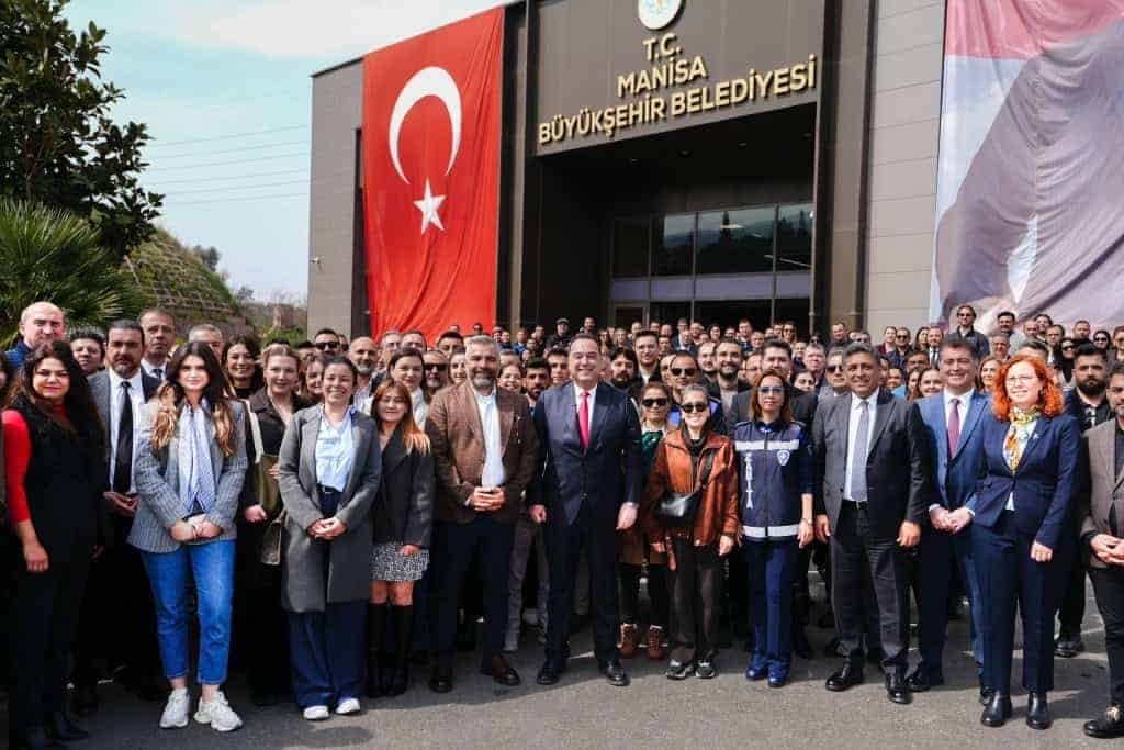 Başkan Dutlulu, Büyükşehir ve MASKİ Çalışanlarıyla Ramazan Bayramı'nda Buluştu