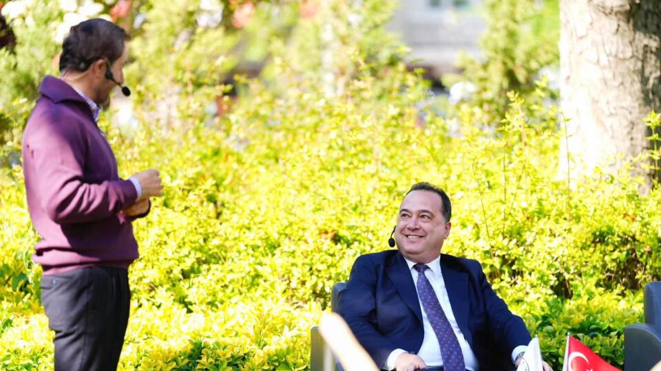 Başkan Dutlulu, Canlı Yayında Manisa'nın Tarihi ve Kültürel Zenginliklerini Anlattı