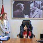 Konak Belediye Başkanı Nilüfer Çınarlı Mutlu, 23 Nisan’da Başkanlık Koltuğunu Çocuklara Bıraktı