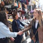 Başkan Nilüfer Çınarlı Mutlu, Kemeraltı Esnafıyla Buluştu ve Ruhsat İndirimi İçin Teşekkür Aldı