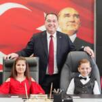 23 Nisan’da Manisa Büyükşehir Belediye Başkanlığı Çocuklara Emanet Edildi