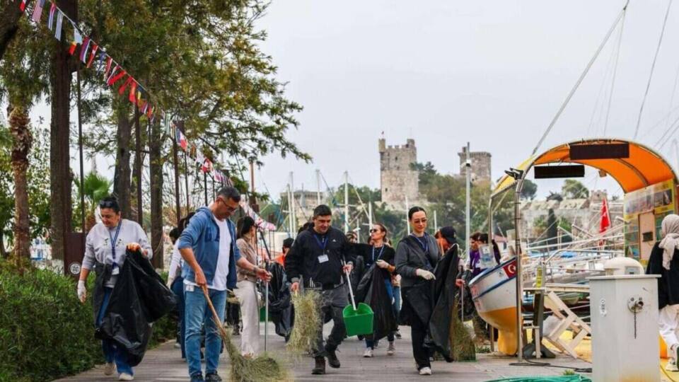 Bodrum’da Temizlik Seferberliği Yeniden Başladı: Mahallelerde Toplu Çalışma