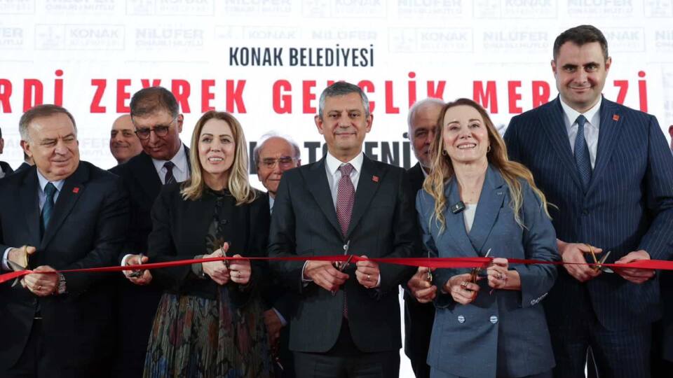 Konak’ta Ferdi Zeyrek Gençlik Merkezi Açıldı: Gençlere Adanan Anlamlı Bir Mekan