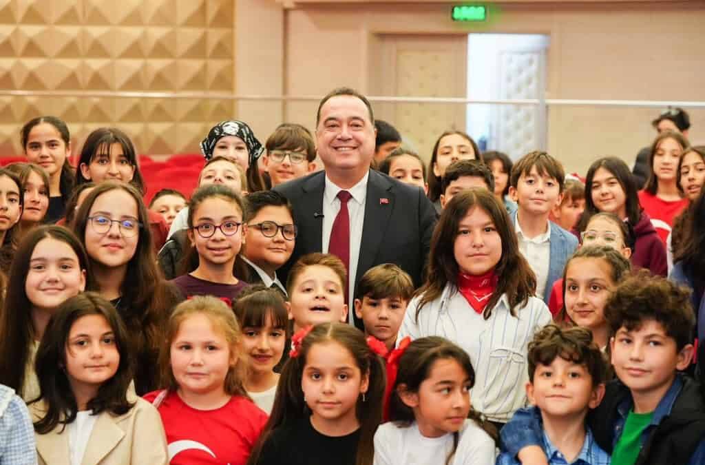 Manisa’da Çocuk Meclisi İlk Kez Toplanarak Tarihi Bir Adıma İmza Attı