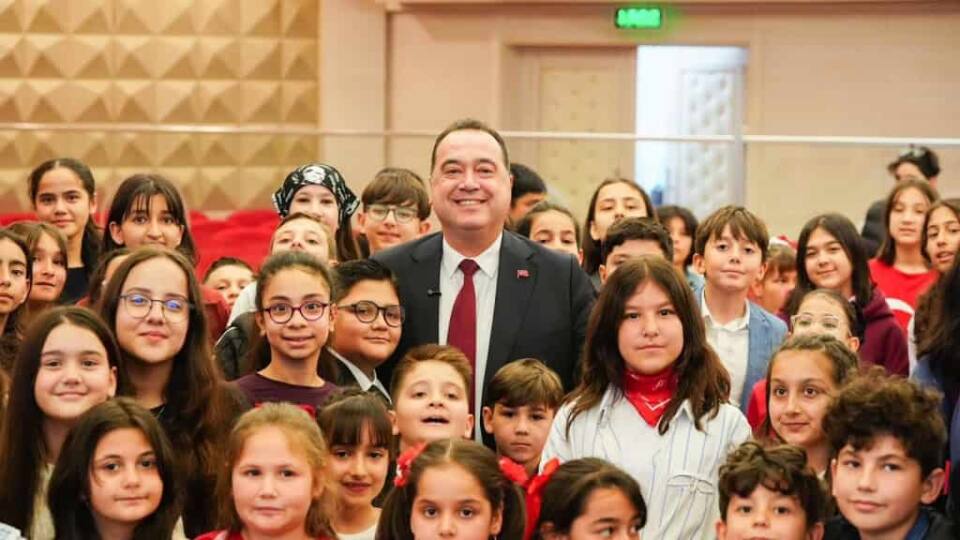 Manisa’da Çocuk Meclisi İlk Kez Toplanarak Tarihi Bir Adıma İmza Attı