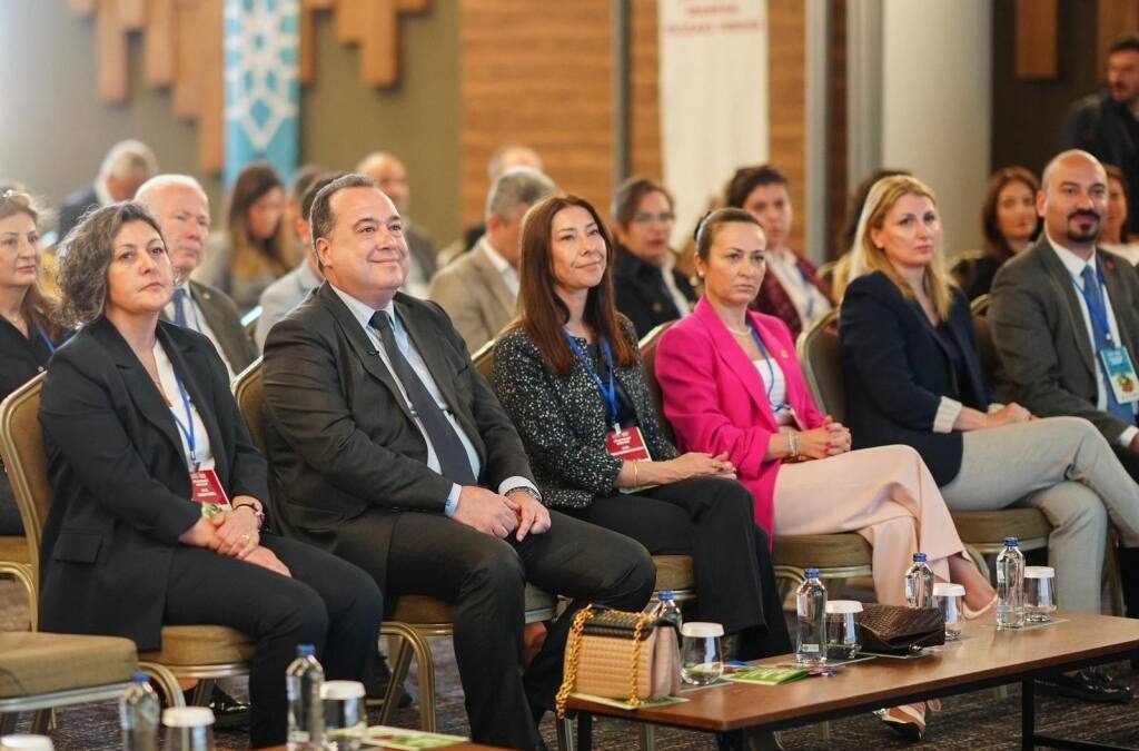 Manisa’da İlk Kez Düzenlenen Fitoterapi Günleri Mesir’in Geleneksel Şifasını Bilimle Buluşturuyor