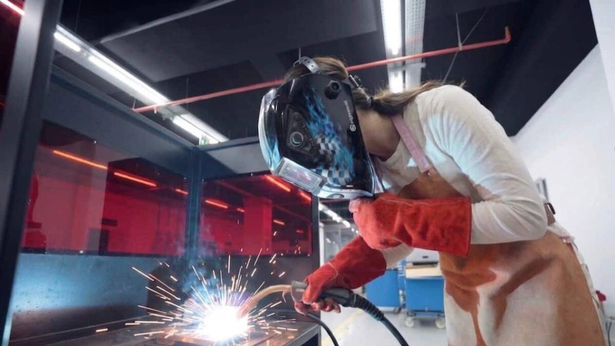 Konak Belediyesi'nden Kadınlara Kaynak Operatörlüğü Eğitimi İmkanı
